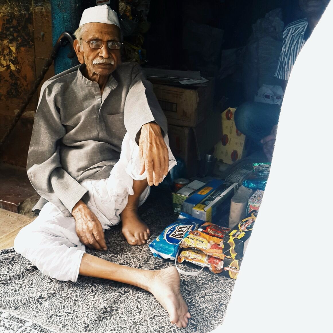 A craftsman at work. â€” Lucknow, Uttar Pradesh
